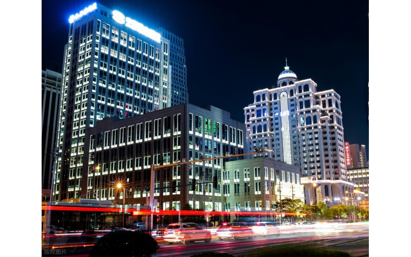 樓體為紙，光影為墨 &mdash;&mdash; 山東原實(shí)科技點(diǎn)亮齊魯建筑夜間新風(fēng)采